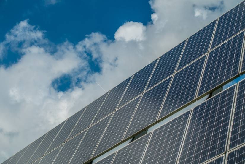 découvrez nos solutions de financement pour l'installation de panneaux photovoltaïques. profitez d'aides financières et d'options avantageuses pour investir dans l'énergie solaire et réduire votre facture d'électricité tout en préservant l'environnement.