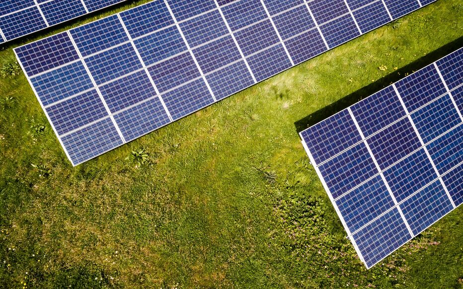 découvrez les avantages des panneaux photovoltaïques : une solution écologique pour produire votre propre électricité, réduire votre empreinte carbone et réaliser des économies sur vos factures énergétiques. adoptez l'énergie solaire dès aujourd'hui !