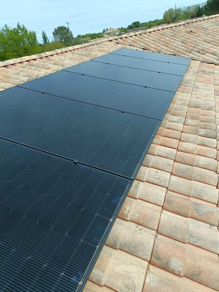 découvrez comment optimiser l'efficacité de vos panneaux solaires grâce à nos conseils pratiques et astuces techniques. maximisez votre production d'énergie renouvelable et réduisez vos factures d'électricité en un rien de temps !