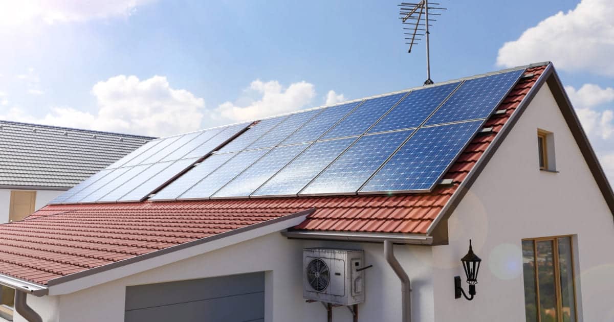 découvrez notre comparatif complet des panneaux solaires pour trouver le système photovoltaïque qui répond le mieux à vos besoins. analyse des performances, des prix et des avis clients pour vous aider à faire le bon choix.