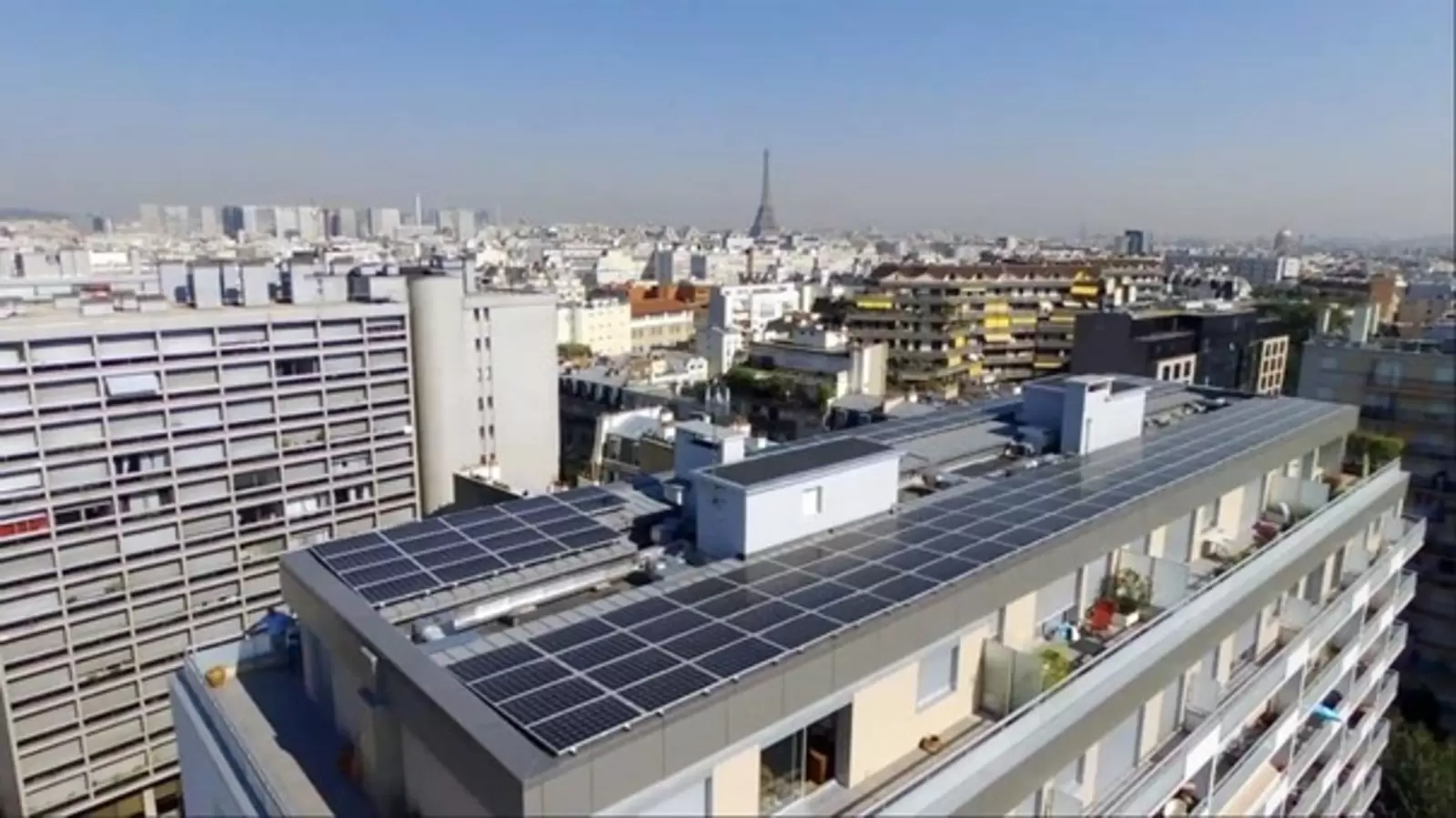 découvrez la différence entre les systèmes combinés solaires et photovoltaïques. apprenez comment ces technologies d'énergie renouvelable fonctionnent, leurs avantages respectifs et comment choisir la meilleure solution pour vos besoins énergétiques.