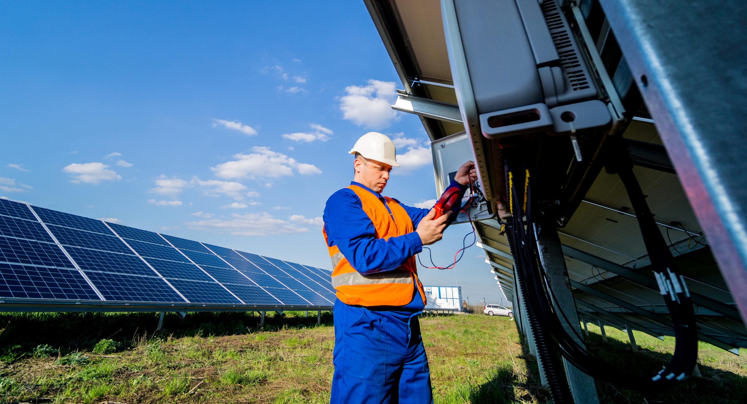 découvrez comment les panneaux solaires à courant continu transforment la lumière du soleil en énergie propre et renouvelable. apprenez leurs avantages, leur fonctionnement et comment les intégrer dans votre système énergétique pour des économies durables.