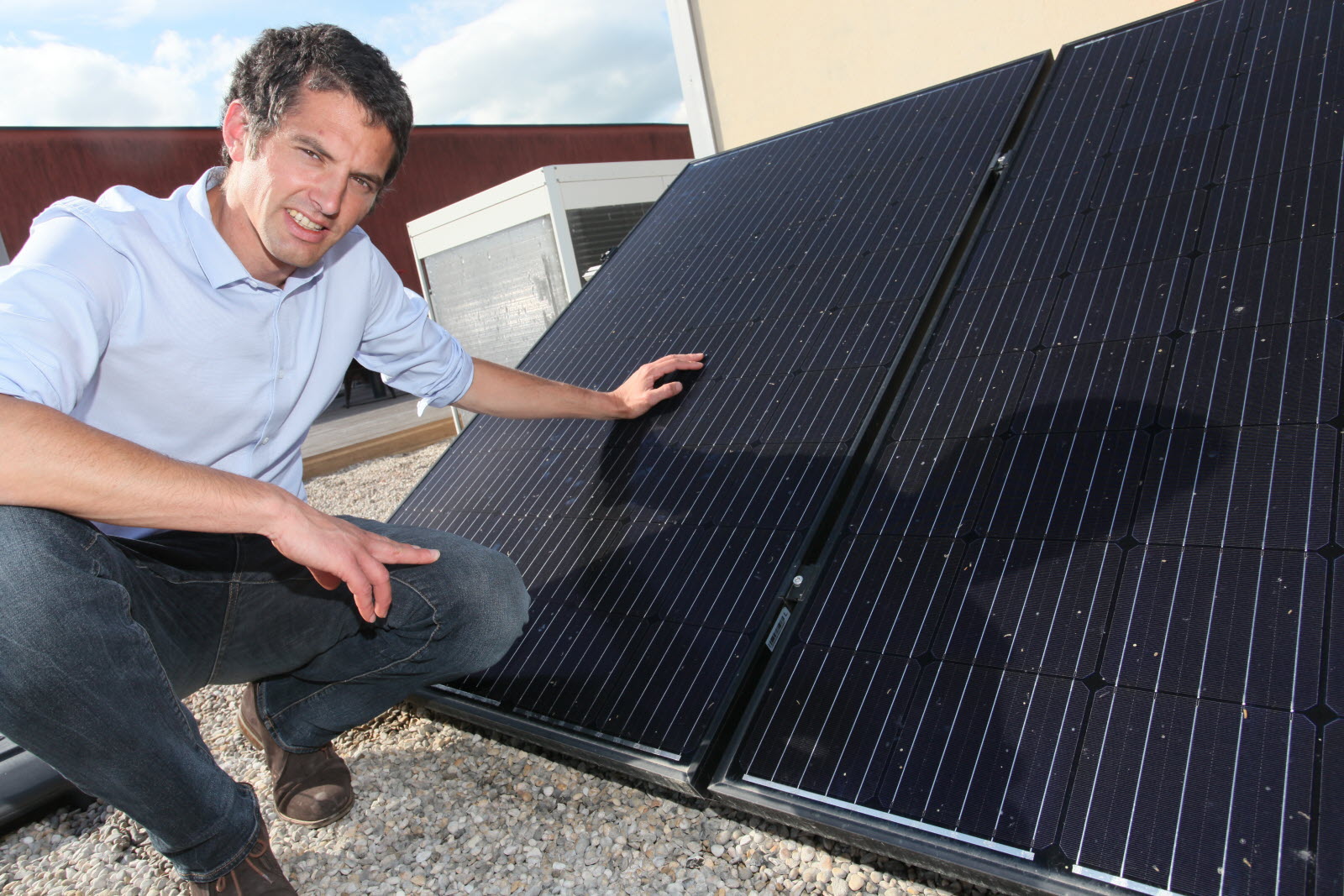 découvrez les panneaux solaires hybrides, une solution innovante alliant énergie solaire et thermique. maximisez votre production d'énergie tout en réduisant vos factures d'électricité et votre empreinte carbone grâce à cette technologie performante et durable.