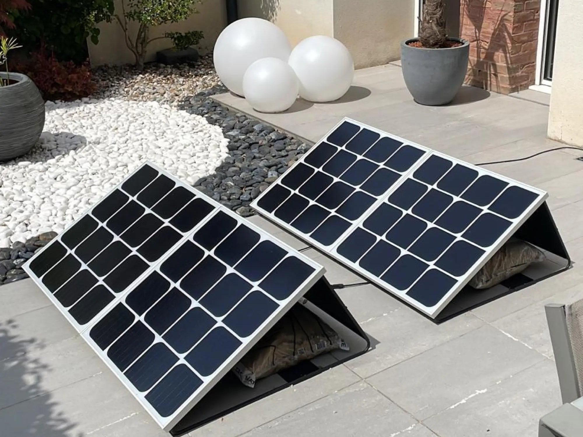 découvrez les différences entre les panneaux solaires et photovoltaïques. apprenez comment ces technologies transforment l'énergie solaire en électricité, leurs avantages, et comment choisir la solution idéale pour vos besoins énergétiques.