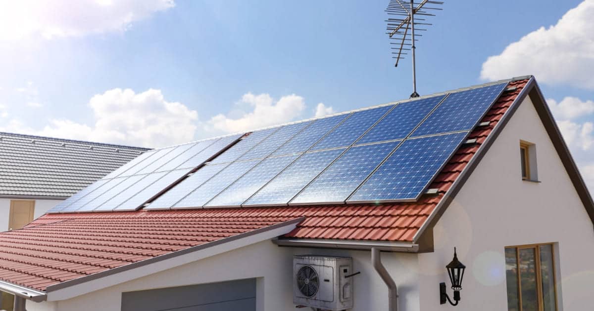 découvrez les différences entre panneaux solaires et photovoltaïques. apprenez comment chacun fonctionne, leurs avantages, applications et comment faire le meilleur choix pour vos besoins énergétiques. informez-vous sur l'énergie renouvelable et son impact sur l'environnement.