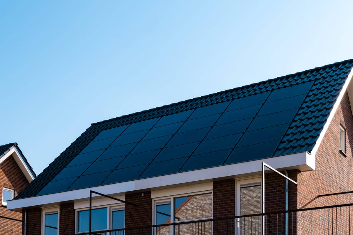 découvrez notre guide complet pour l'installation de panneaux solaires. apprenez étape par étape à choisir, installer et optimiser votre système photovoltaïque pour maximiser votre production d'énergie renouvelable et réduire vos factures d'électricité.