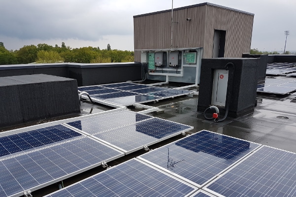 découvrez notre guide complet sur les panneaux solaires leroy merlin. apprenez à choisir, installer et entretenir vos panneaux solaires pour maximiser votre production d'énergie et réduire vos factures. profitez de conseils d'experts et d'astuces pratiques pour un projet solaire réussi.