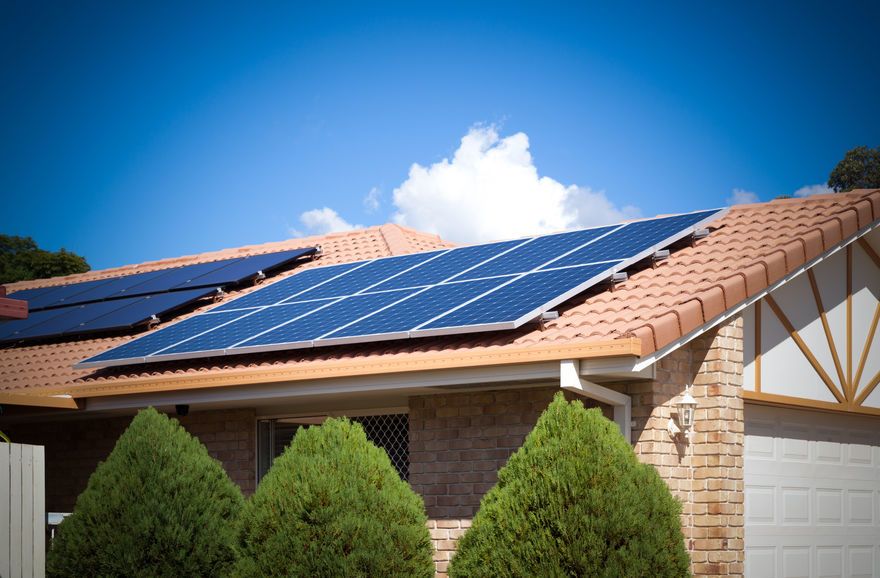 découvrez notre guide complet sur les panneaux solaires, conçu pour vous aider à comprendre leur fonctionnement, leurs avantages, les différentes technologies disponibles et les étapes d'installation. profitez de conseils pratiques et d'informations essentielles pour réduire votre empreinte carbone tout en réalisant des économies sur vos factures d'énergie.
