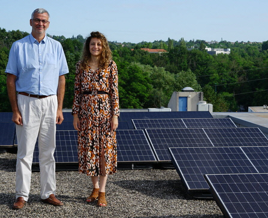 découvrez comment les panneaux solaires associés à une batterie virtuelle peuvent optimiser votre consommation d'énergie et réduire vos factures. profitez d'une énergie renouvelable, stockez efficacement l'excès et valorisez chaque rayonnement solaire. explorez les solutions durables pour un futur énergétique responsable.