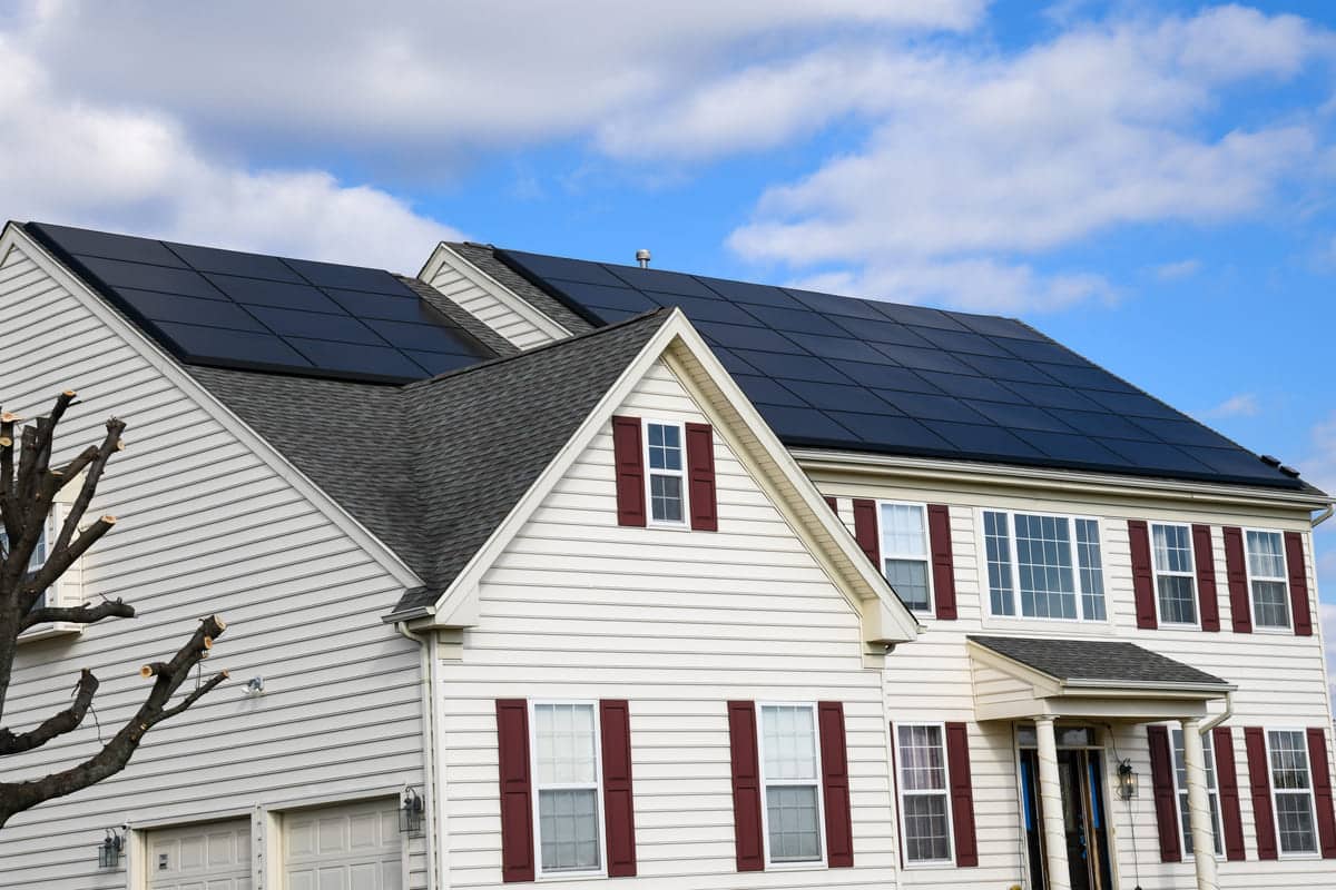 découvrez les prix des panneaux photovoltaïques en 2023. comparez les offres, profitez des aides financières et optimizez votre investissement solaire pour réduire vos factures d'énergie tout en contribuant à la transition énergétique.