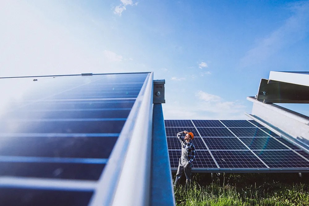 découvrez les nombreux avantages de l'autoconsommation avec des panneaux solaires : réduisez vos factures d'électricité, devenez autonome énergétiquement et contribuez à la protection de l'environnement. informez-vous sur les bénéfices économiques et écologiques de cette solution durable.
