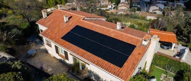 découvrez les panneaux solaires dualsun, une solution innovante alliant production d'énergie et chauffage à eau pour un meilleur rendement énergétique. optez pour une énergie durable et performante pour votre habitation.