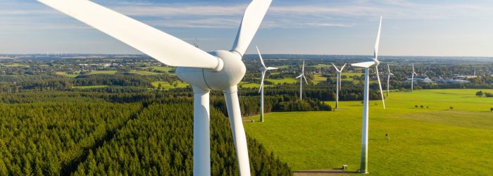découvrez comment l'électricité verte joue un rôle clé dans la transition énergétique. explorez les avantages des sources d'énergie renouvelable et engagez-vous pour un avenir durable en réduisant votre empreinte carbone.