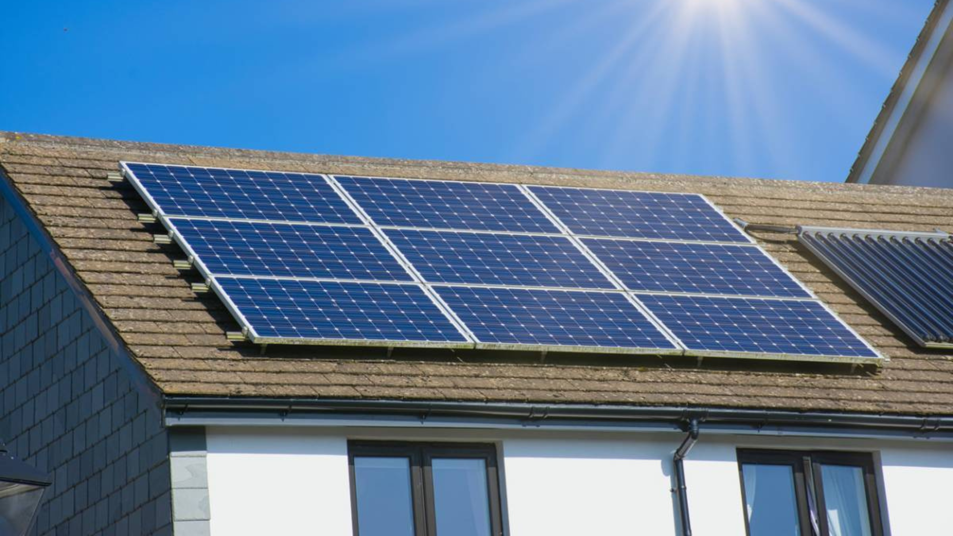 découvrez comment les panneaux solaires peuvent vous aider à réaliser d'importantes économies sur vos factures d'énergie. apprenez les avantages financiers et environnementaux de l'énergie solaire et faites le choix d'une solution durable pour votre maison.