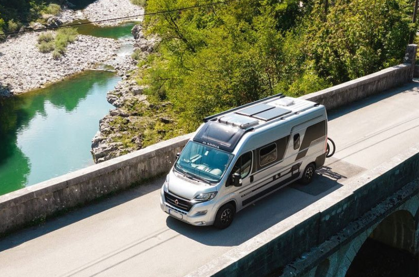 découvrez notre guide sur les panneaux solaires spécialement conçus pour le camping. profitez d'une énergie renouvelable et autonome lors de vos aventures en plein air, tout en réduisant votre impact sur l'environnement. idéal pour les campeurs souhaitant allier confort et éco-responsabilité.