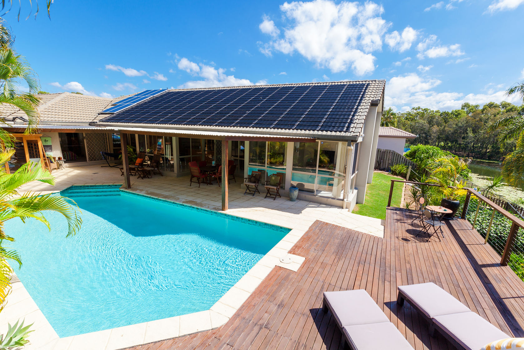 découvrez nos solutions de panneaux solaires en haute-savoie pour une énergie durable et économique. profitez de l'ensoleillement alpin tout en réduisant votre empreinte carbone et vos factures d'électricité.