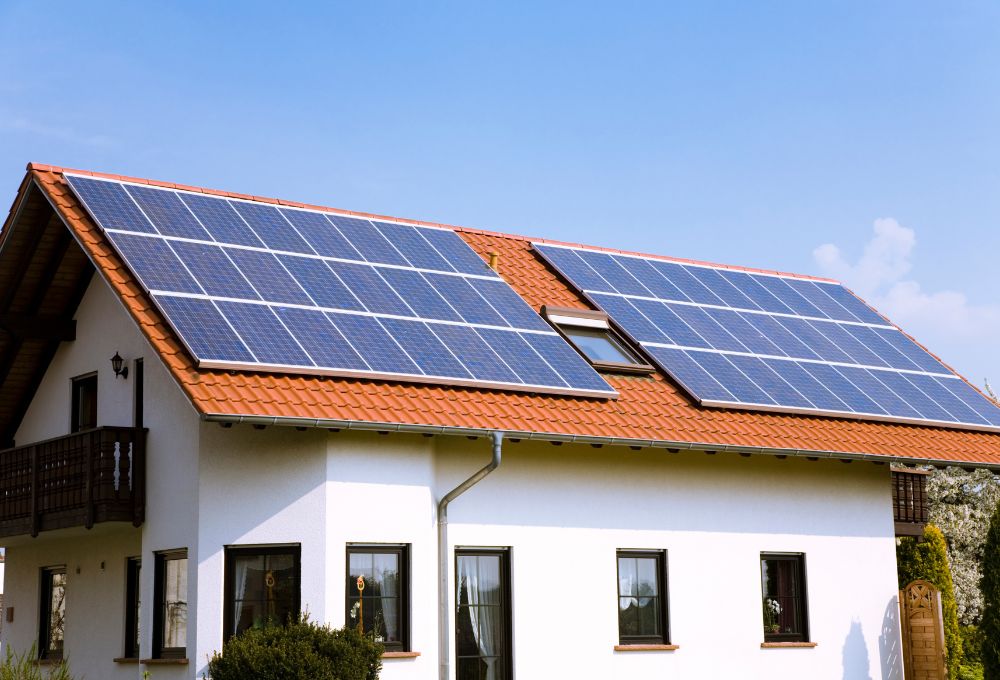 découvrez comment installer des panneaux solaires sur une maison de 50m2 pour réduire vos factures d'énergie et contribuer à un avenir durable. profitez d'une énergie renouvelable et économique grâce à nos conseils d'experts.