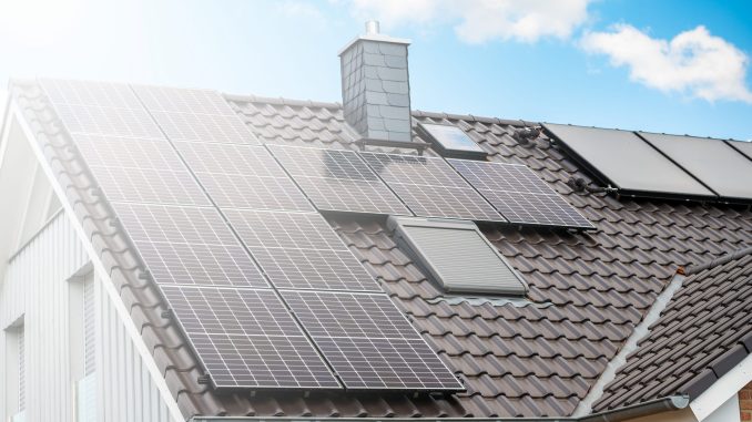 découvrez comment les panneaux solaires économiques peuvent réduire vos factures d'électricité tout en préservant l'environnement. profitez d'une énergie renouvelable à prix abordable et faites un geste pour la planète.