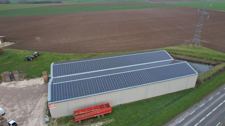 découvrez comment investir dans des panneaux photovoltaïques pour générer de l'énergie renouvelable, réduire votre facture d'électricité et valoriser votre propriété. profitez des avantages fiscaux et des technologies innovantes pour un avenir durable et rentable.