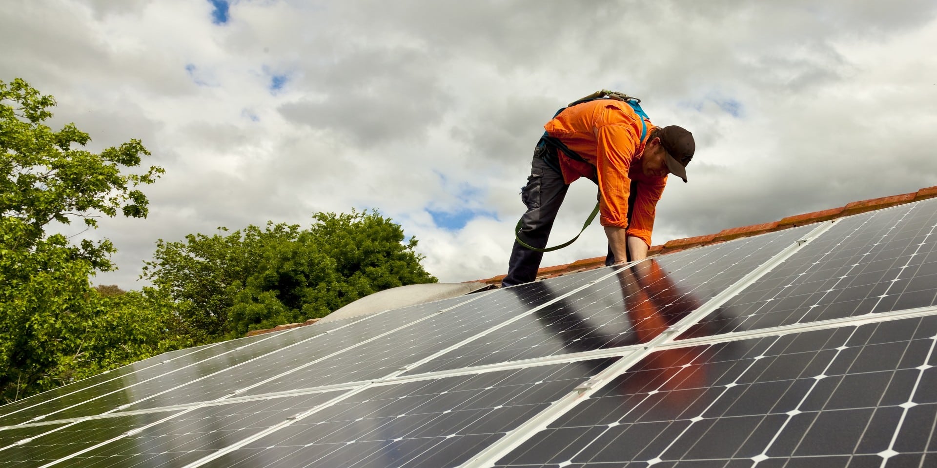 découvrez les avantages des panneaux solaires monocristallins, une solution efficace et durable pour produire de l'énergie renouvelable. optimisez vos économies d'énergie avec des technologies de pointe et bénéficiez d'une performance accrue grâce à leur conception innovante.