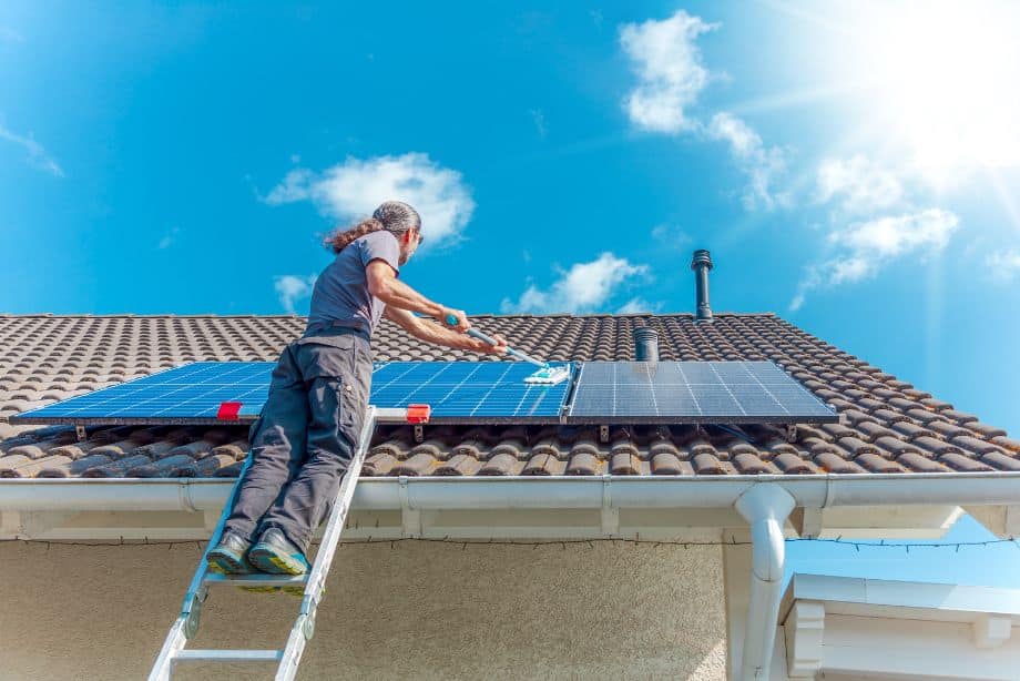 aide-panneaux-solaires-2025-1 Aide au panneau solaire : Ce que vous devez savoir en 2025
