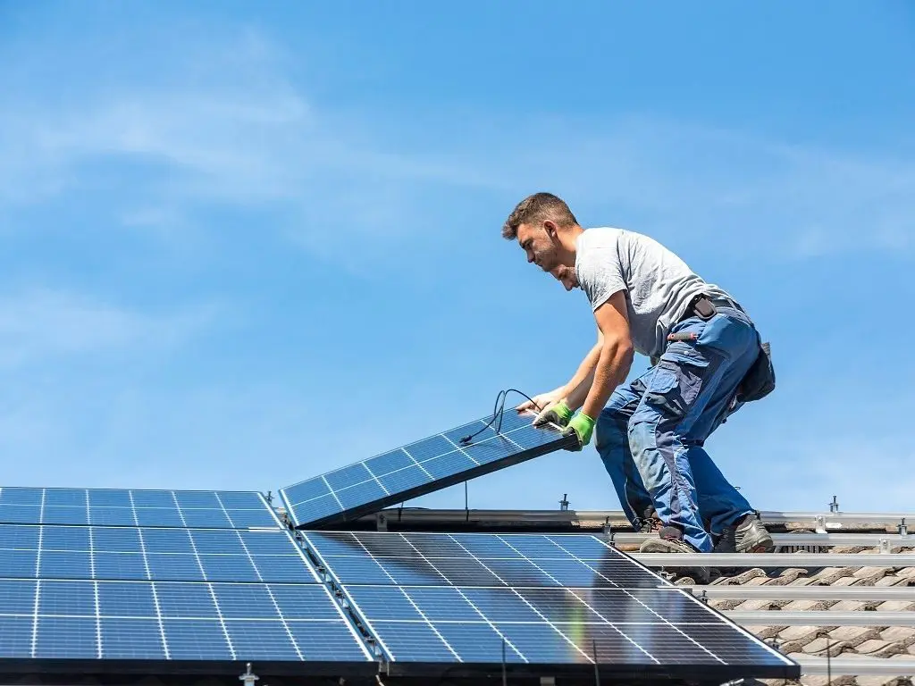 découvrez les avantages de l'autoconsommation solaire et comment cette solution énergétique vous permet de produire votre propre électricité, réduire vos factures et contribuer à un avenir plus durable. explorez les systèmes disponibles et optimisez votre transition vers une énergie verte.