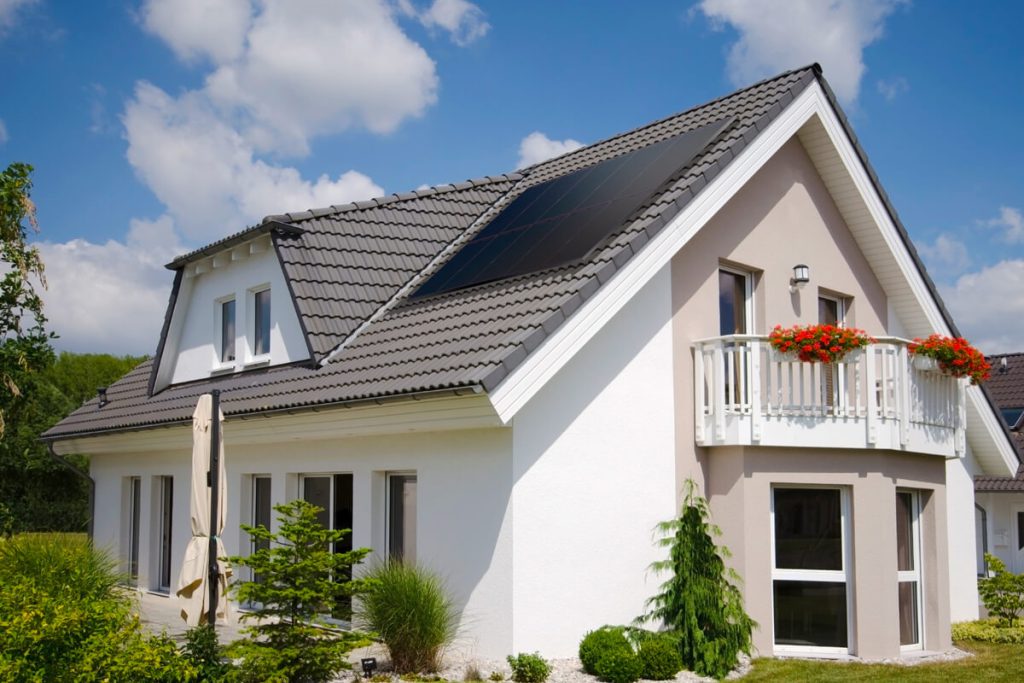 avantages-panneaux-solaires-340 Les avantages des panneaux solaires photovoltaïques full HD pour votre installation énergétique