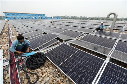 avenir-solaire-entreprise-1 Pourquoi le solaire photovoltaïque est la solution d'avenir pour votre entreprise