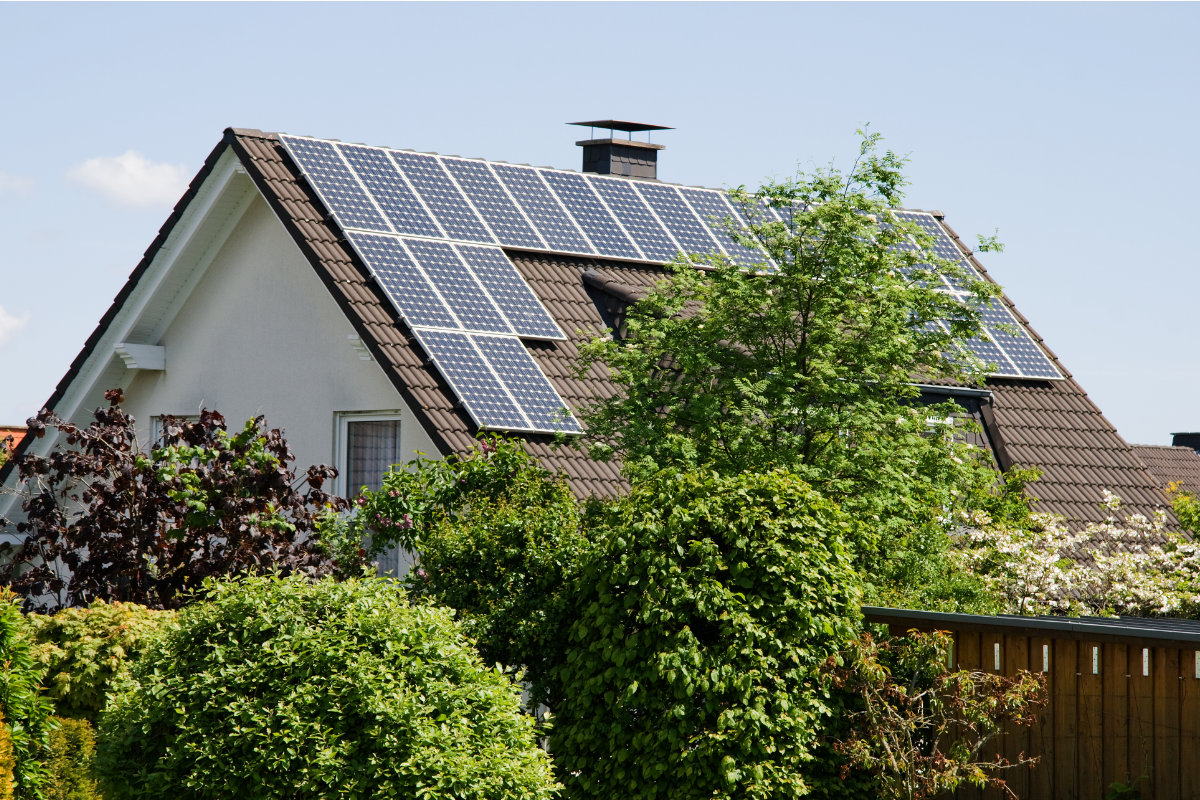 calcul-puissance-panneaux-solaires-1 Comment calculer la puissance nécessaire des panneaux solaires photovoltaïques pour optimiser votre investissement
