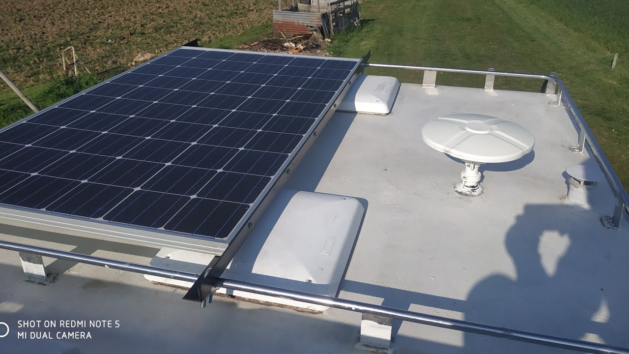 changer-panneau-solaire-camping-car-2 comment changer un panneau solaire sur un camping car