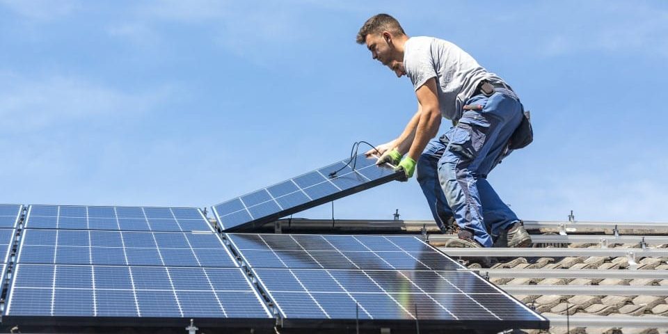 choisir-fournisseur-photovoltaique-1 Découvrez comment choisir votre fournisseur photovoltaïque idéal