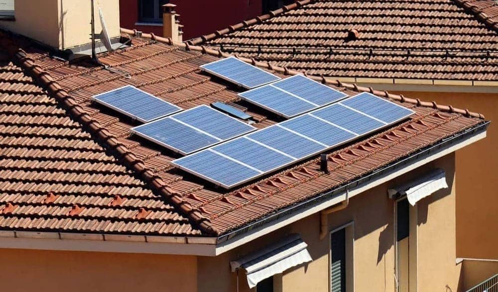 choisir-panneau-photovoltaique-7 Comment choisir le bon panneau photovoltaïque pour optimiser votre investissement