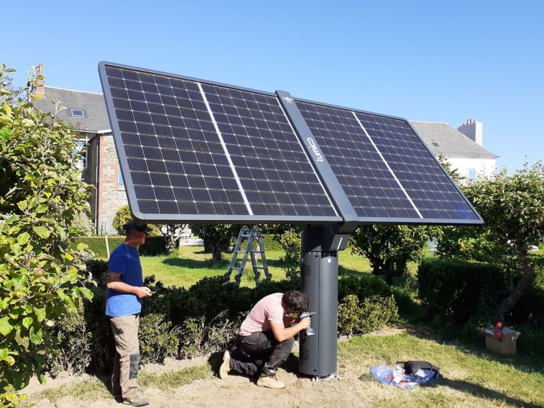 choisir-un-tracker-solaire-2 Comment choisir un tracker solaire pour optimiser votre panneau photovoltaïque