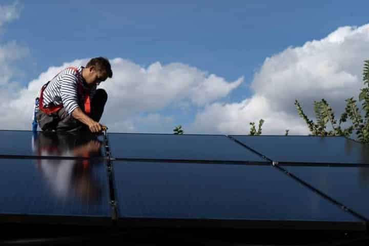 choix-installateur-panneaux-solaires-2 Pourquoi choisir un installateur de panneaux solaires photovoltaïques pour votre maison