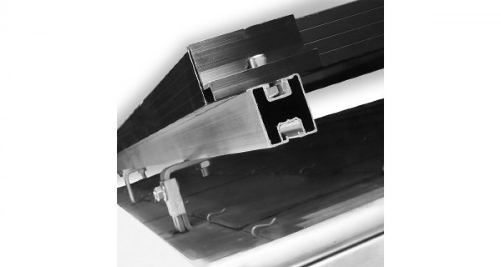 clames-pour-panneaux-solaires Tout savoir sur les clames de milieu pour fixation de panneaux solaires photovoltaïques