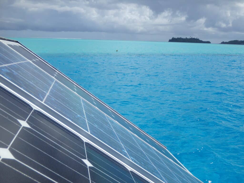 découvrez comment les panneaux solaires pour voilier maximisent l'autonomie énergétique de votre bateau, alliant performance et écologie. profitez de vos navigations tout en réduisant votre empreinte carbone.