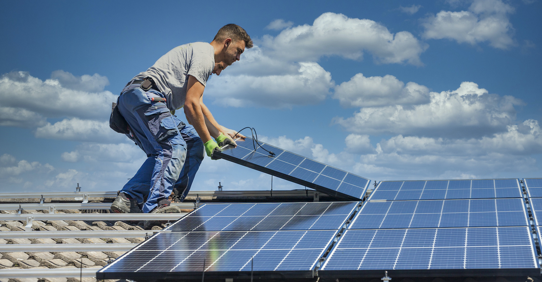 cout-panneaux-solaires-121 Comprendre le coût d'achat des panneaux solaires photovoltaïques