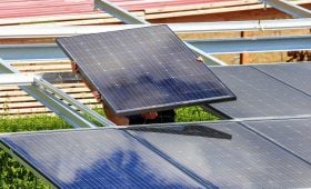 differences-panneaux-solaires-17 Panneau solaire ou photovoltaïque : quelles différences et avantages ?