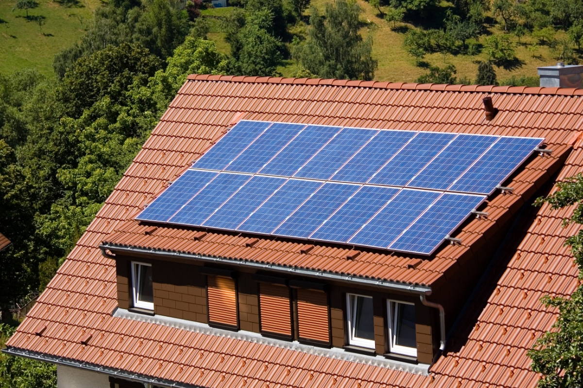 efficacite-energetique-panneaux-solaires Boostez votre efficacité énergétique avec un blog sur les panneaux solaires photovoltaïques
