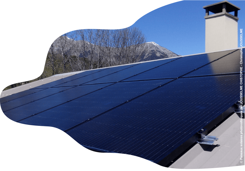 electricite-panneaux-solaires Comprendre l'électricité produite par les panneaux solaires photovoltaïques