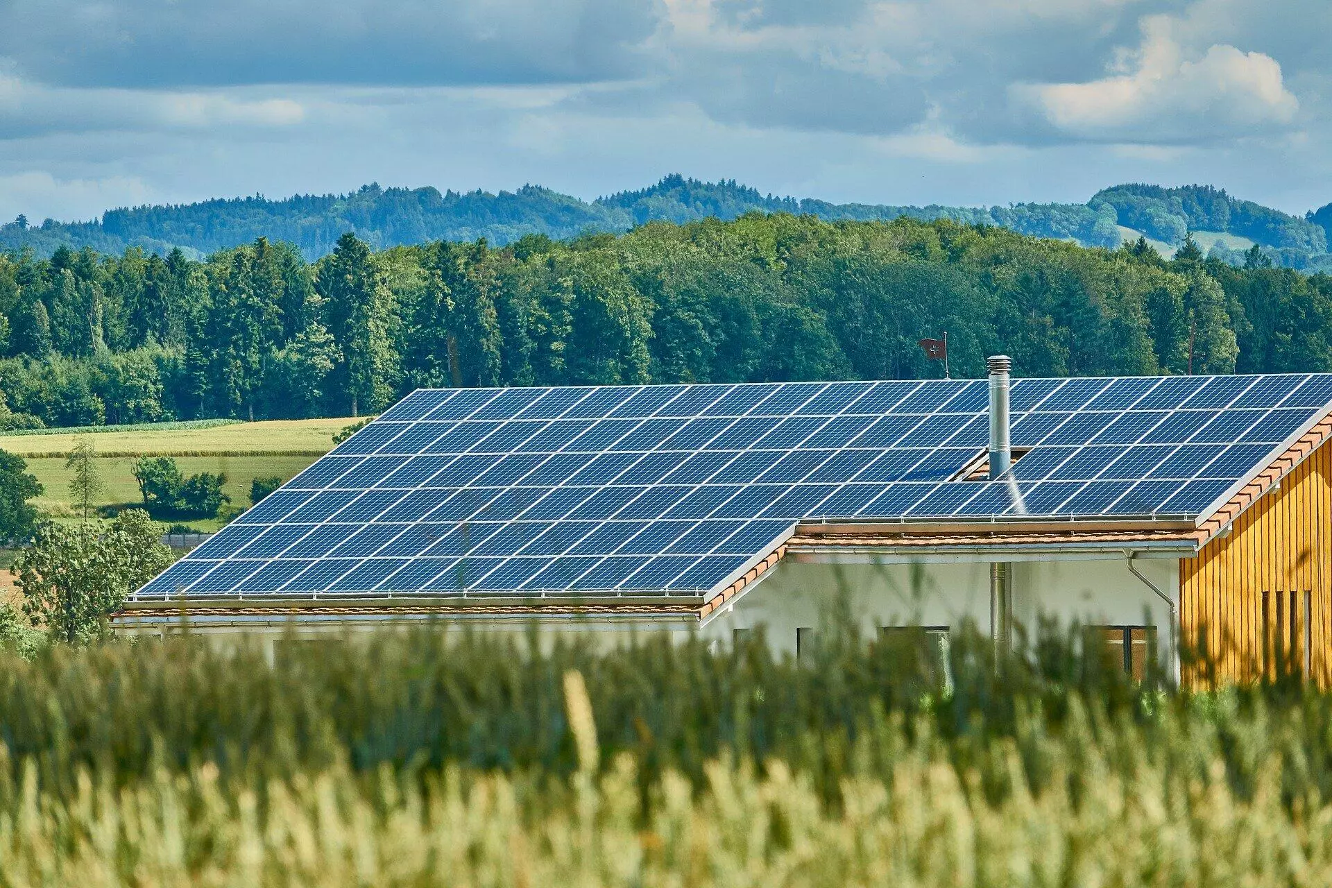eligibilite-panneaux-solaires-1 Panneaux solaires : critères d'éligibilité pour une installation photovoltaïque