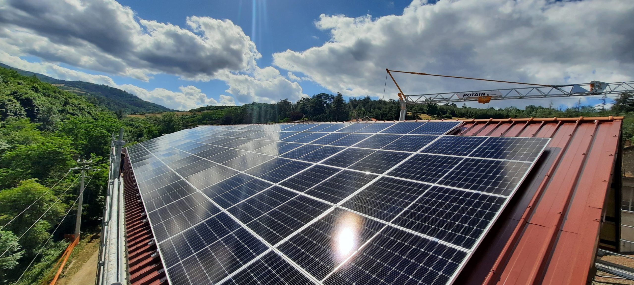 energie-circuits-courts-panneaux-solaires-2 Optimiser son énergie grâce aux circuits courts : focus sur les panneaux solaires photovoltaïques
