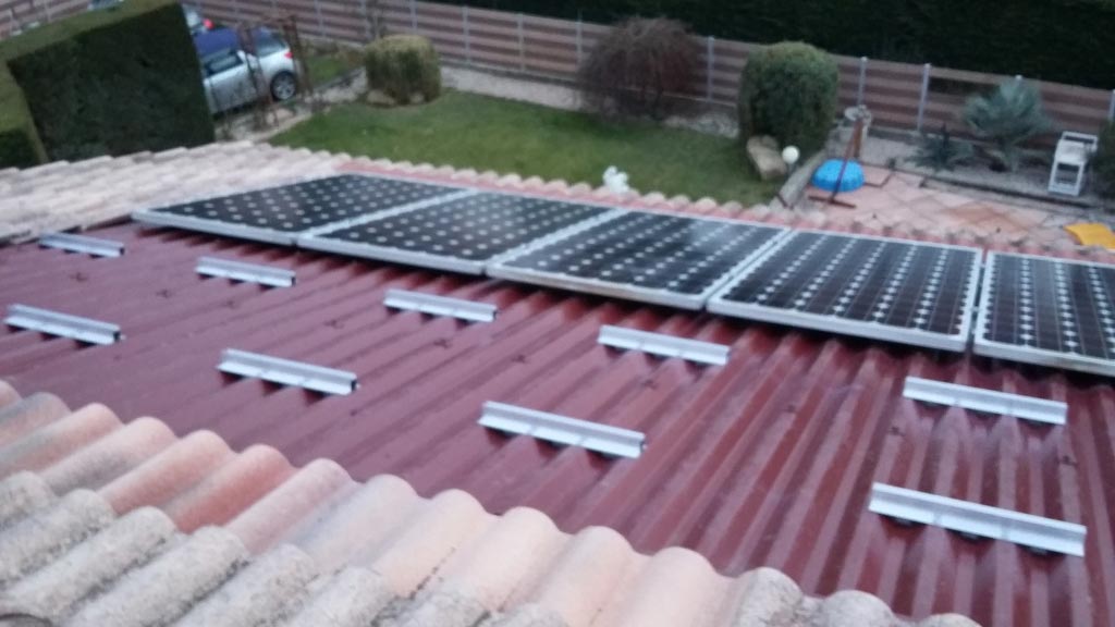 etancheite-panneaux-solaires-8 Reprise d'étanchéité : sécurisez votre installation de panneaux solaires photovoltaïques