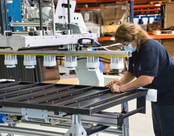 fabrication-panneaux-solaires-23 Les étapes clés de la fabrication des panneaux solaires photovoltaïques