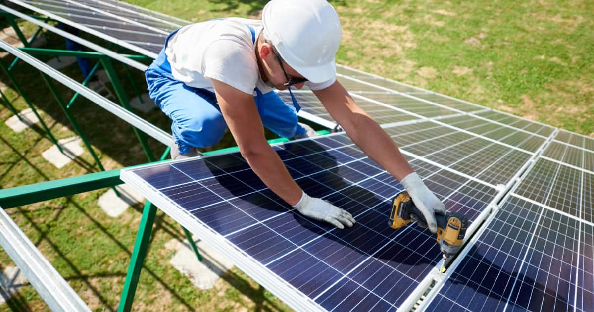 découvrez notre support en bois pour panneaux solaires, alliant robustesse et esthétisme. idéal pour optimiser l'installations de vos panneaux solaires tout en respectant l'environnement. parfait pour les particuliers et les professionnels soucieux de durabilité.