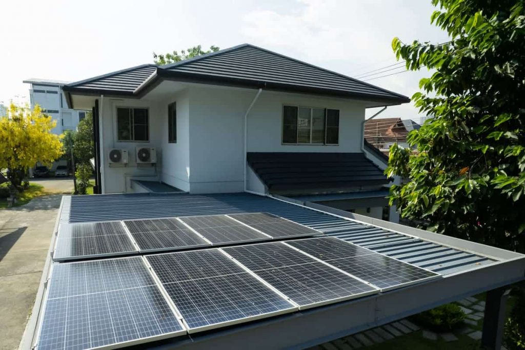 garage-solaire-rentable-1 Garage avec panneaux solaires : un investissement durable et rentable