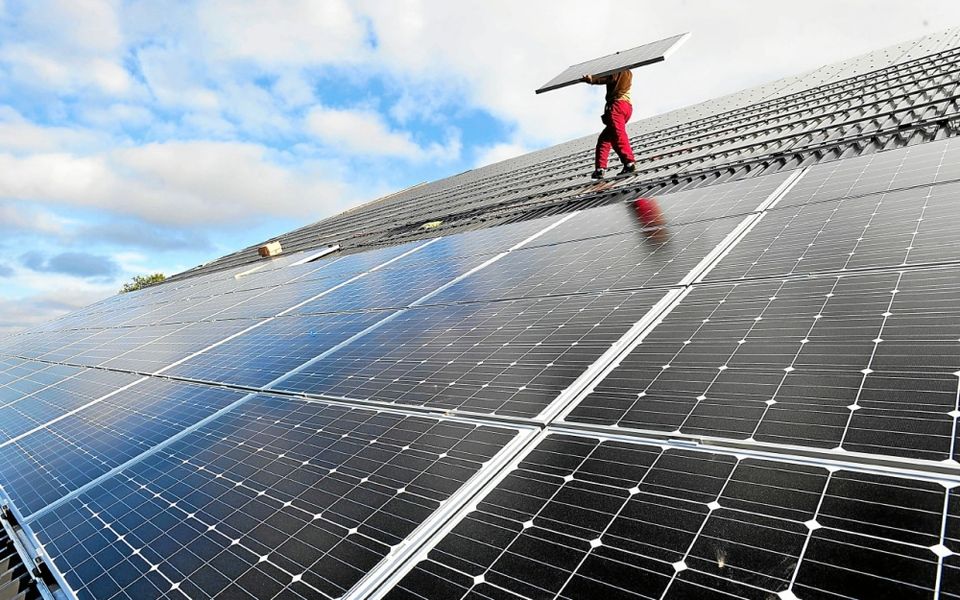 installateur-panneaux-solaires-finistere-1 Pourquoi choisir un installateur de panneaux solaires photovoltaïques dans le Finistère ?