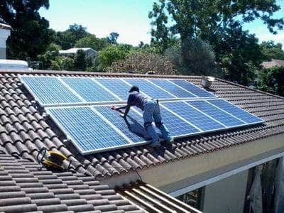 installation-panneaux-solaires-18 Comment installer des panneaux solaires photovoltaïques efficacement