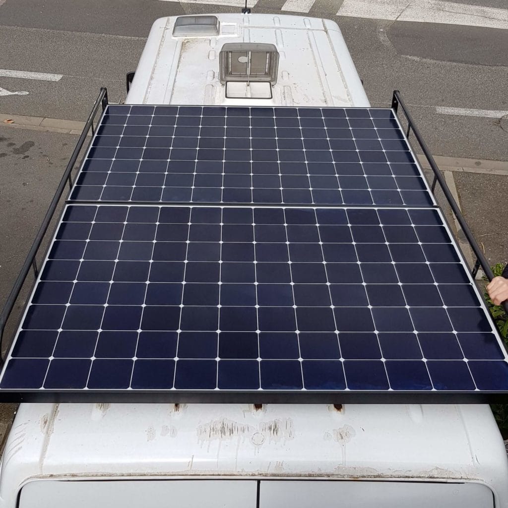 installer-panneau-solaire-fourgon-2 Comment installer un panneau solaire photovoltaïque sur un fourgon aménagé