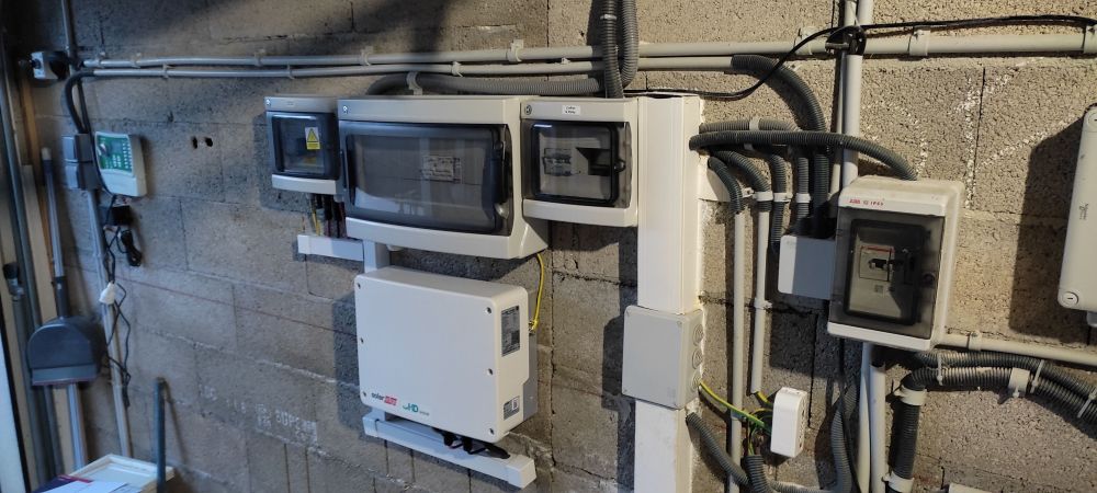 investir-onduleur-solaire Pourquoi investir dans un onduleur pour votre installation solaire photovoltaïque